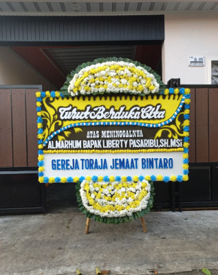 Papan Bunga Duka di Lape
